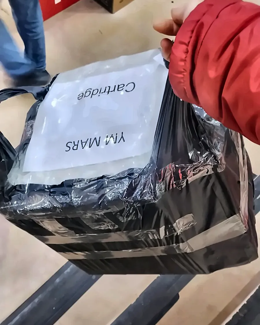 Müşteriye gönderilmek üzere paketlenmiş online sipariş