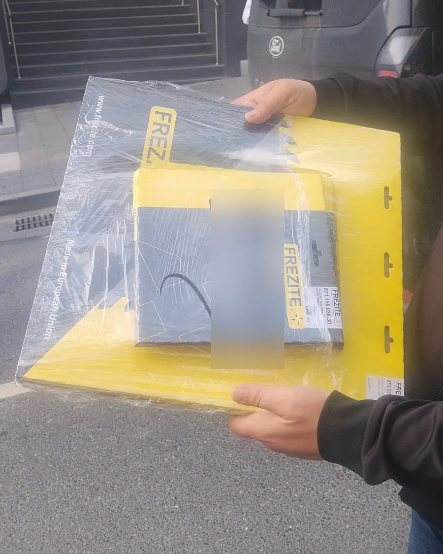 Streçle sarılmış kesici takım paketleri